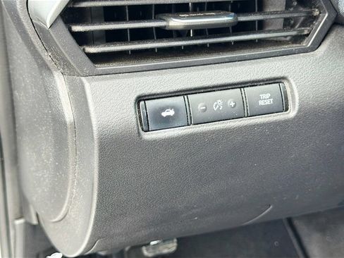 Used 2023 Nissan Altima 2.5 SV FWD image 10