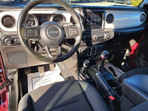 Used 2021 Jeep Wrangler Unlimited Islander image 27