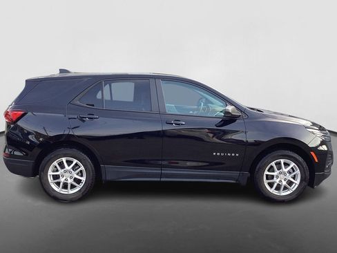 Certified 2024 Chevrolet Equinox LS w/ LS Convenience Package AWD/4WD image 4