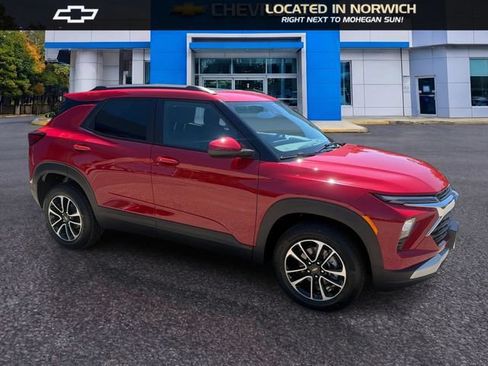 New 2026 Chevrolet TrailBlazer LT w/ Convenience Package AWD/4WD image 3