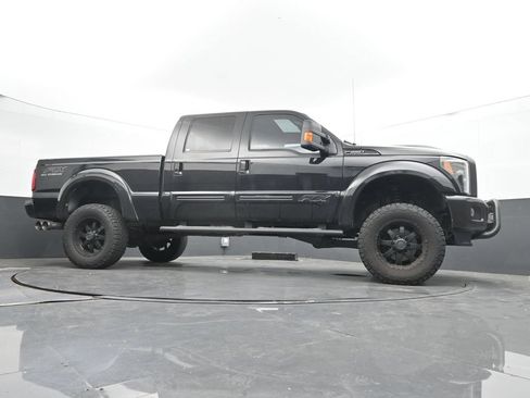 Used 2015 Ford F250 Lariat w/ Lariat Ultimate Package AWD/4WD image 35