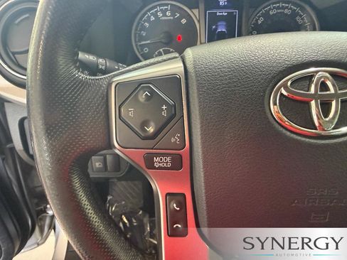 Used 2019 Toyota Tacoma SR5 RWD image 15