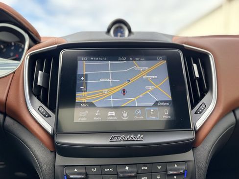 Used 2018 Maserati Ghibli image 25