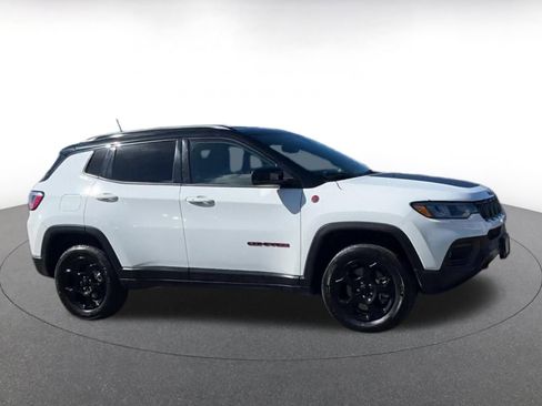Used 2023 Jeep Compass Trailhawk image 16