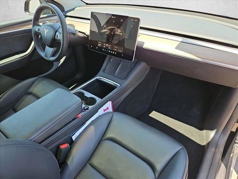 Used 2023 Tesla Model Y Long Range AWD/4WD image 29