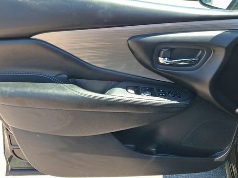 Used 2017 Nissan Murano SV AWD/4WD image 12