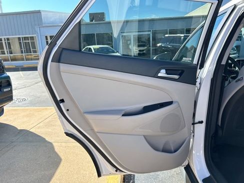 Used 2019 Hyundai Tucson SE w/ Cargo Package FWD image 19