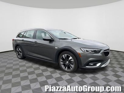 Used 2018 Buick Regal Essence w/ Driver Confidence Package #1