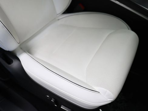 Used 2022 Tesla Model X Plaid AWD/4WD image 40