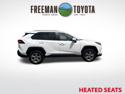 Used 2022 Toyota RAV4 XLE w/ Convenience Package AWD/4WD image 4