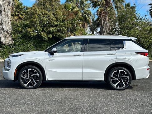 Used 2023 Mitsubishi Outlander SEL AWD/4WD image 6