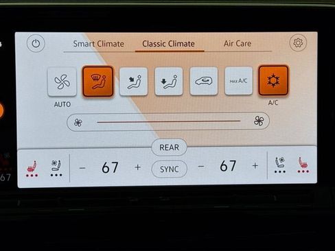 Used 2024 Volkswagen Atlas Peak Edition SEL image 21