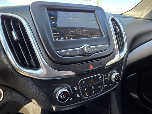 Used 2019 Chevrolet Equinox LT w/ Driver Convenience Package FWD image 17