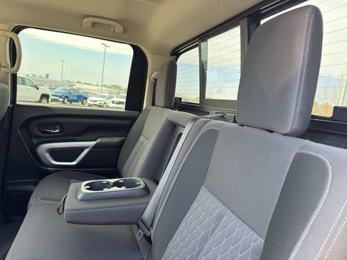 Used 2020 Nissan Titan SV w/ SV Convenience Package AWD/4WD image 34