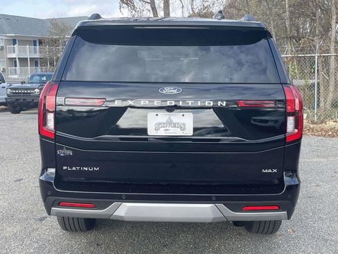 New 2025 Ford Expedition Max Platinum w/ Driver's Package image 4