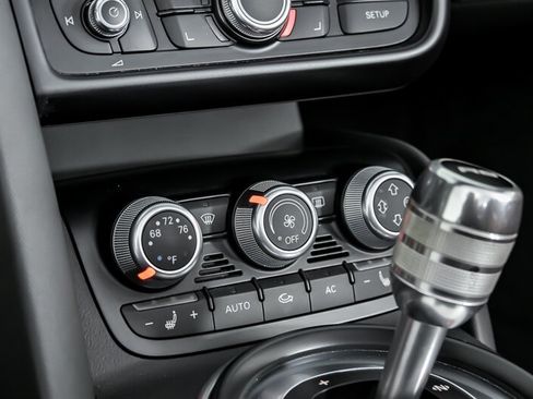 Used 2011 Audi R8 V8 AWD/4WD image 28