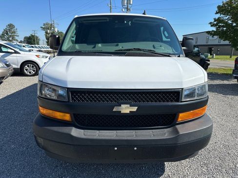Used 2020 Chevrolet Express 3500 w/ Driver Convenience Package RWD image 4