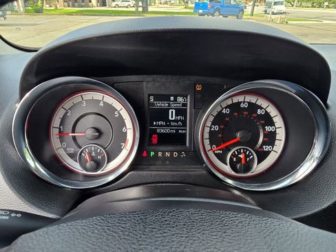 Used 2012 Dodge Grand Caravan Crew FWD image 14