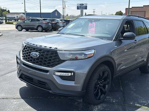 Used 2023 Ford Explorer ST-Line w/ Class IV Trailer Tow Package AWD/4WD image 3