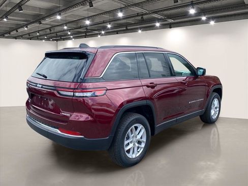 New 2026 Jeep Grand Cherokee Laredo X AWD/4WD image 4