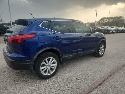 Used 2019 Nissan Rogue Sport S w/ Appearance Package FWD image 4