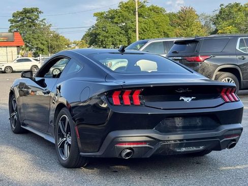 Used 2024 Ford Mustang Coupe RWD image 8
