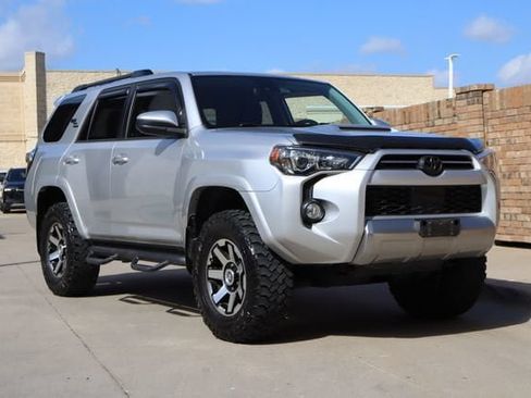 Used 2020 Toyota 4Runner TRD Off-Road AWD/4WD image 2