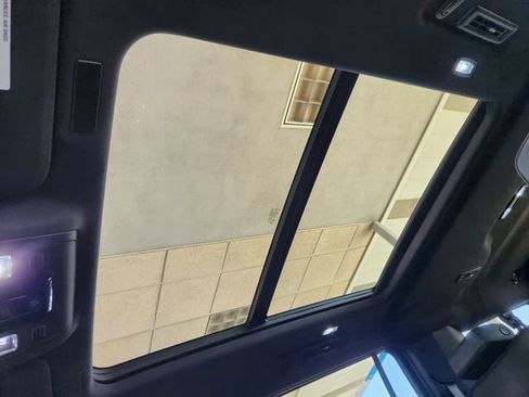 New 2026 Chevrolet Suburban High Country image 59