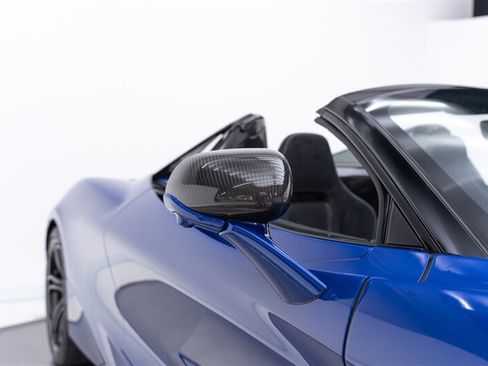 Used 2024 McLaren 750S Spider RWD image 24