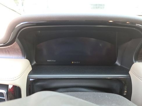 Used 2023 Lincoln Nautilus Reserve w/ Equipment Group 201A FWD image 8