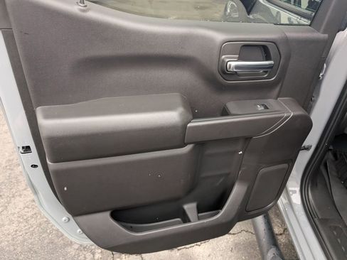 Used 2024 Chevrolet Silverado 1500 Custom Trail Boss w/ LPO, Dark Essentials Package image 11