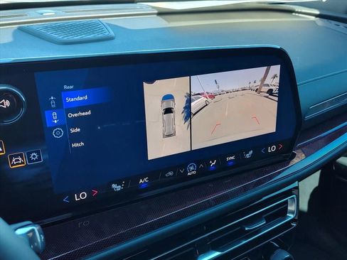 New 2026 Chevrolet Traverse Z71 w/ Enhanced Driving Package AWD/4WD image 12
