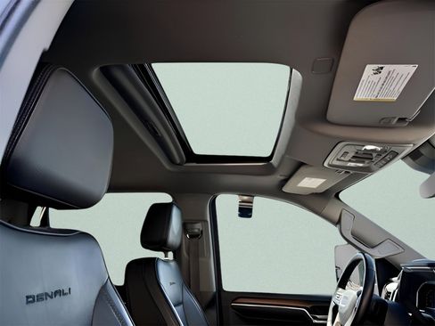 Used 2024 GMC Sierra 2500 Denali w/ Technology Package image 36