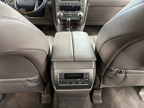 Used 2014 Lexus GX 460 w/ Premium Package AWD/4WD image 33