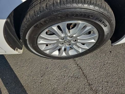 Used 2011 Toyota Sienna XLE image 46