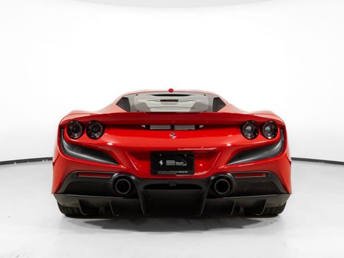 Used 2022 Ferrari F8 Tributo image 6