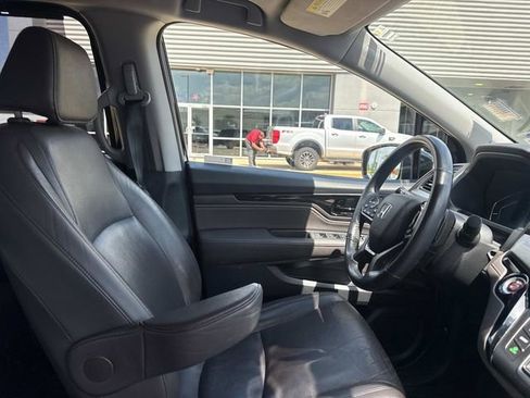 Used 2018 Honda Odyssey Elite image 17