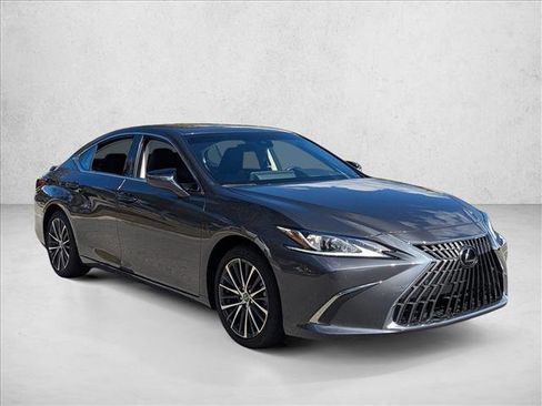 Used 2025 Lexus ES 300h w/ Premium Package image 3