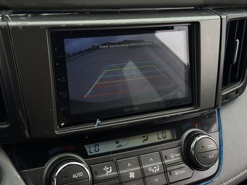 Used 2015 Toyota RAV4 Limited w/ Technology Package FWD image 18
