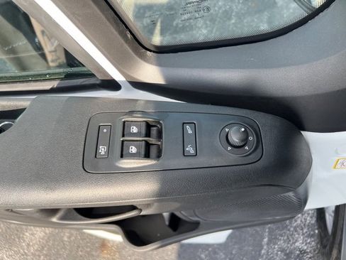 Used 2025 RAM ProMaster 1500 w/ Crew Van Package image 19