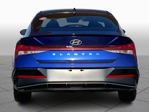 New 2026 Hyundai Elantra SEL Sport Premium image 4