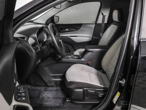 Used 2022 Chevrolet Equinox LS image 7