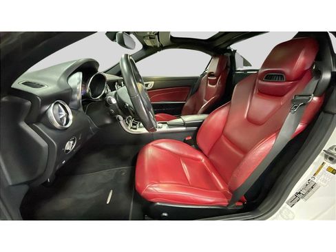Used 2016 Mercedes-Benz SLK 300 image 11