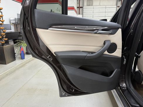 Used 2016 BMW X1 xDrive28i image 12