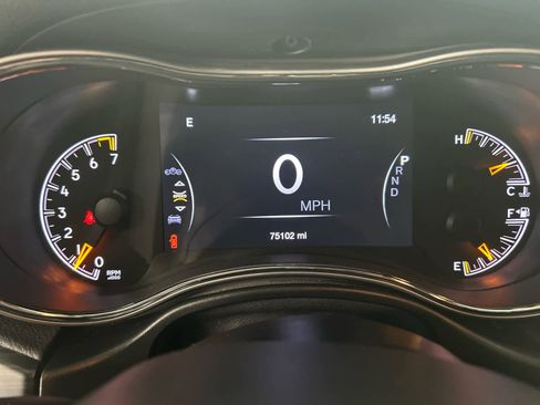 Used 2019 Jeep Grand Cherokee Laredo image 22