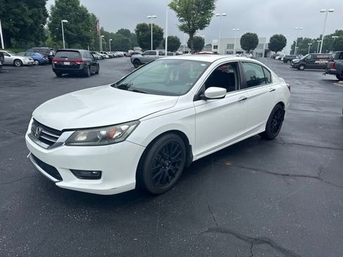 Used 2014 Honda Accord Sport image 9