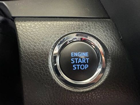 Used 2022 Toyota Camry XSE FWD image 25