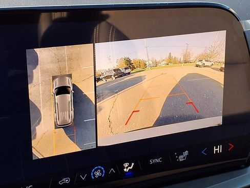 New 2026 Chevrolet Traverse LT w/ Driver Confidence Package image 19