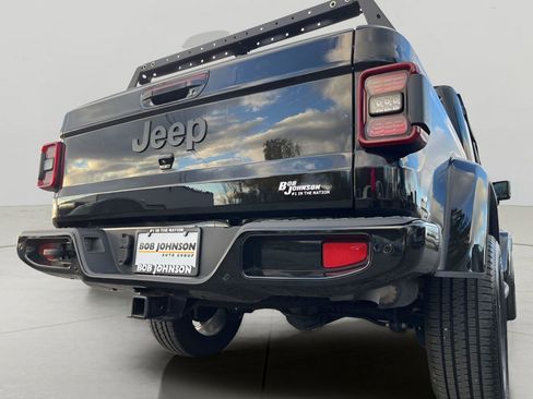 Used 2023 Jeep Gladiator Overland image 10