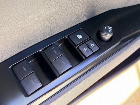 Used 2025 Toyota Camry LE image 11